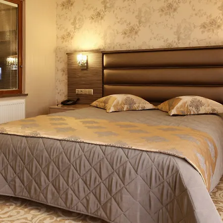 巴勒特之家公寓式酒店 3*